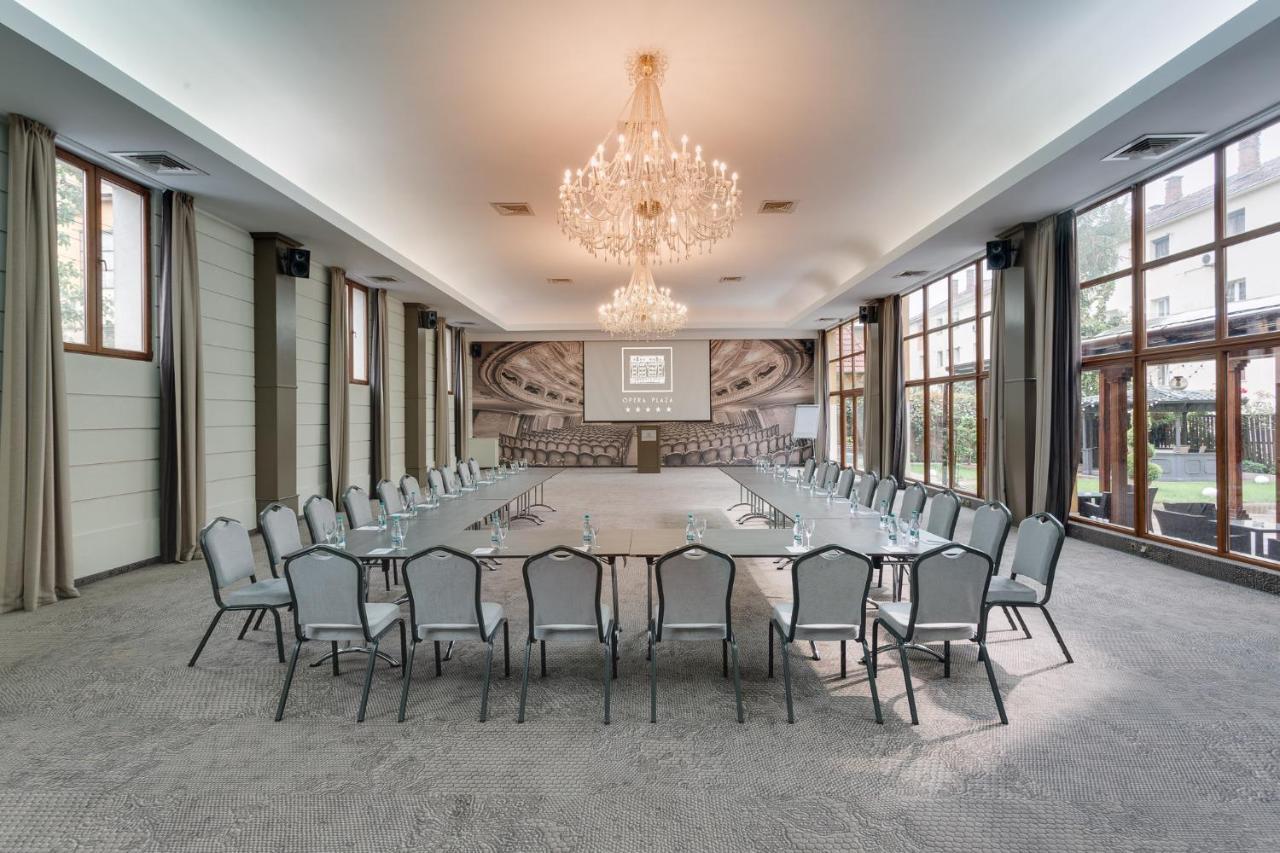 Hotel Opera Plaza Kaloşvar Dış mekan fotoğraf
