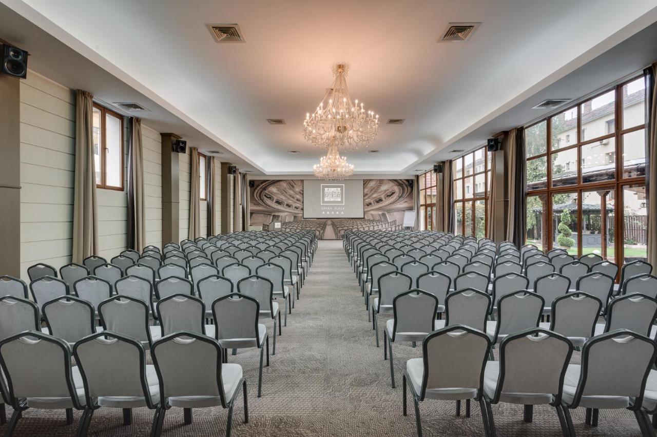 Hotel Opera Plaza Kaloşvar Dış mekan fotoğraf