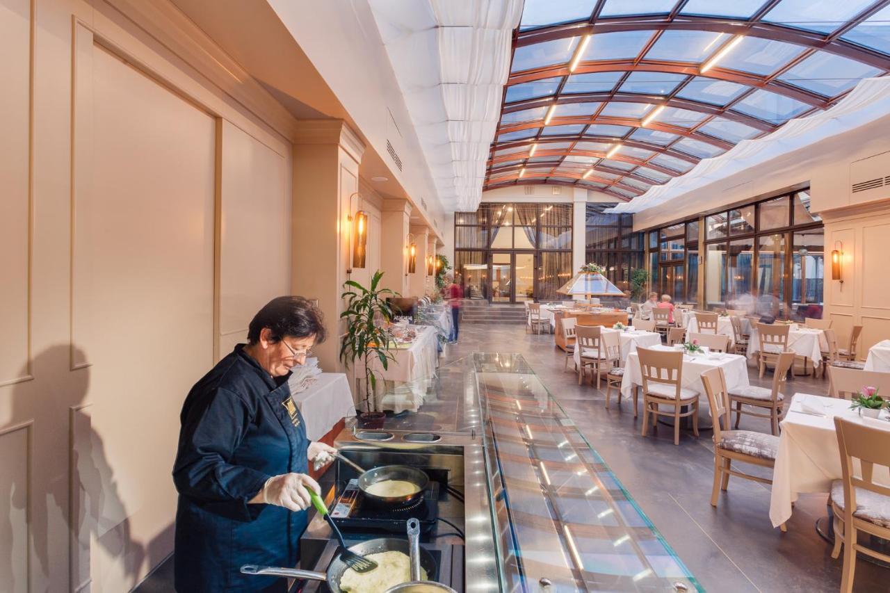 Hotel Opera Plaza Kaloşvar Dış mekan fotoğraf