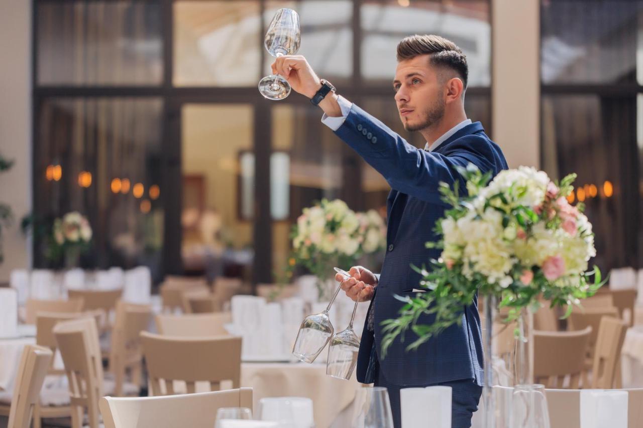 Hotel Opera Plaza Kaloşvar Dış mekan fotoğraf