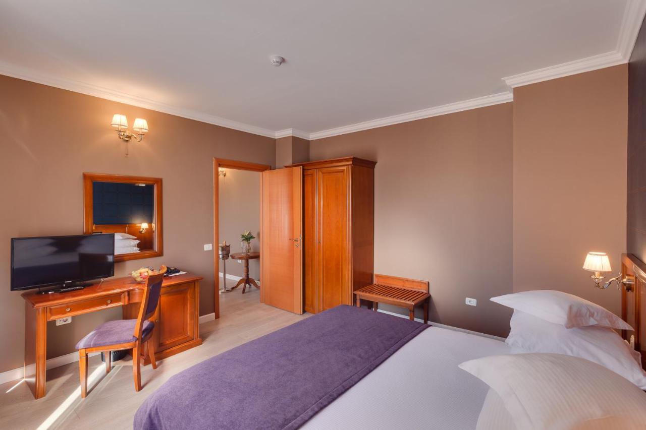 Hotel Opera Plaza Kaloşvar Dış mekan fotoğraf