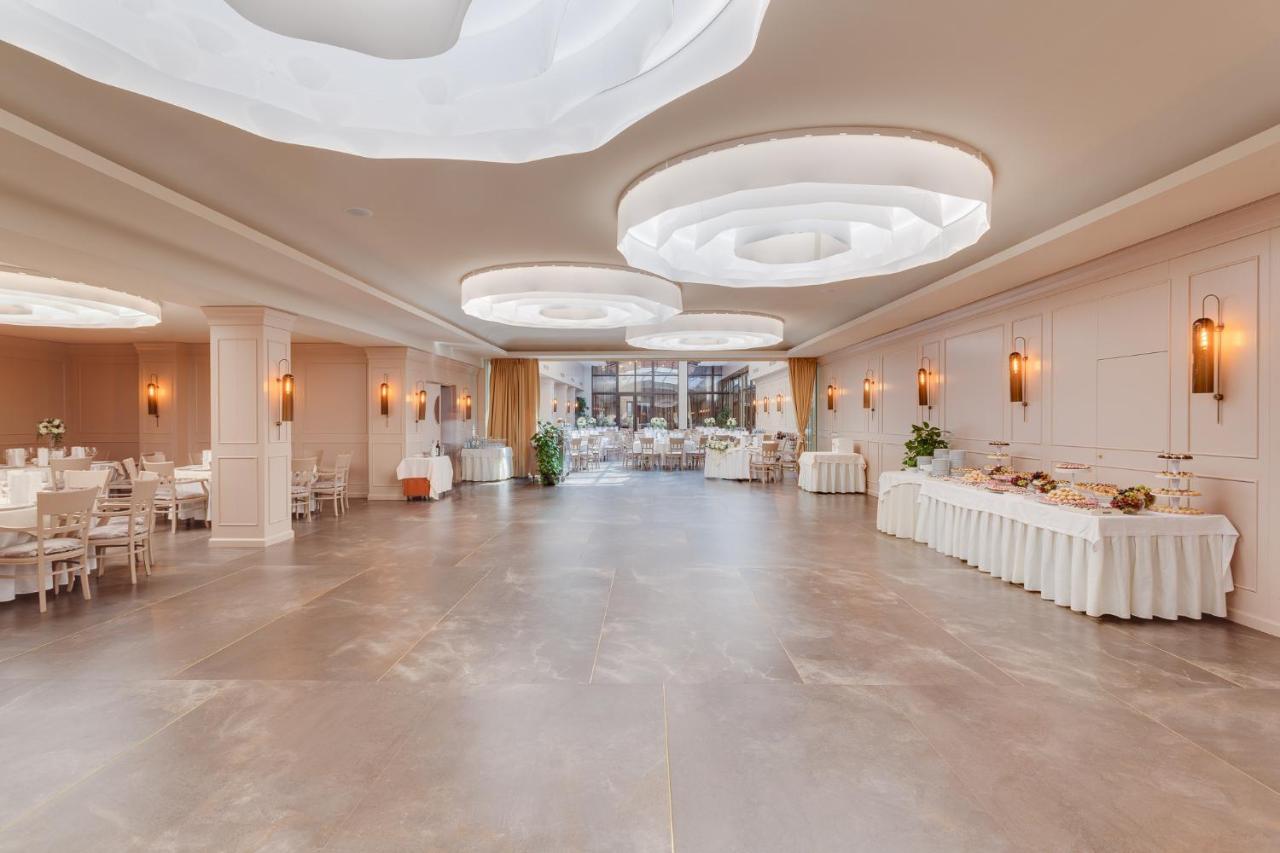 Hotel Opera Plaza Kaloşvar Dış mekan fotoğraf