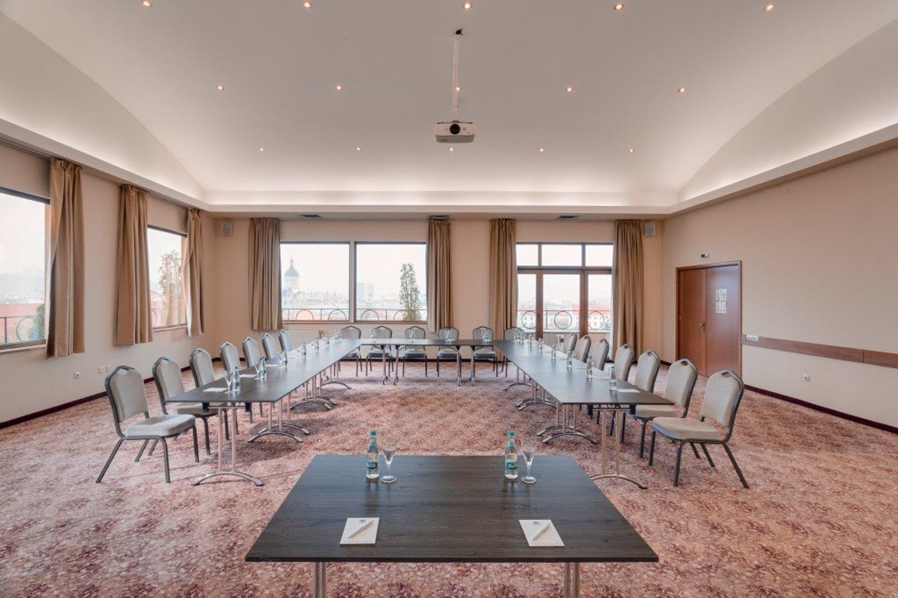 Hotel Opera Plaza Kaloşvar Dış mekan fotoğraf